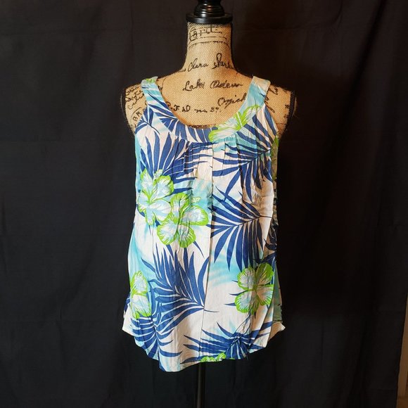 Scoop neck sleeveless summer top - Picture 1 of 5